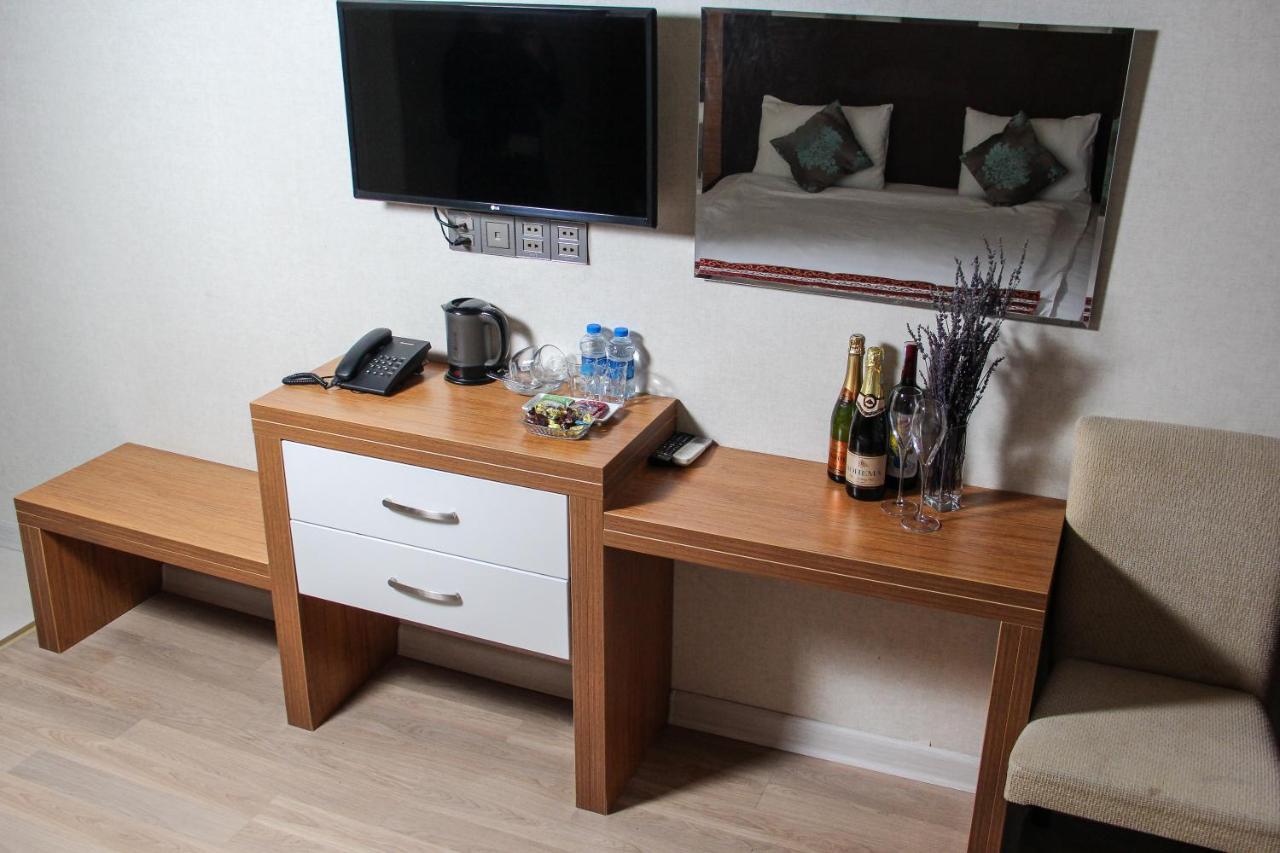 Solo Hotel On Nizami Street Baku Eksteriør billede