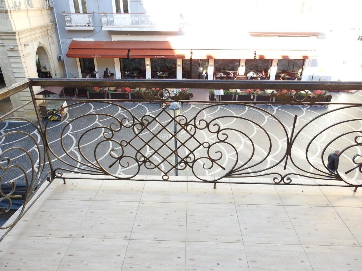 Solo Hotel On Nizami Street Baku Eksteriør billede